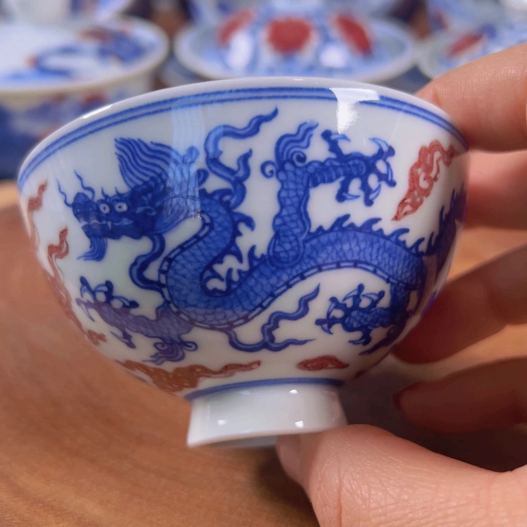 青花釉里红龙纹鸡心杯