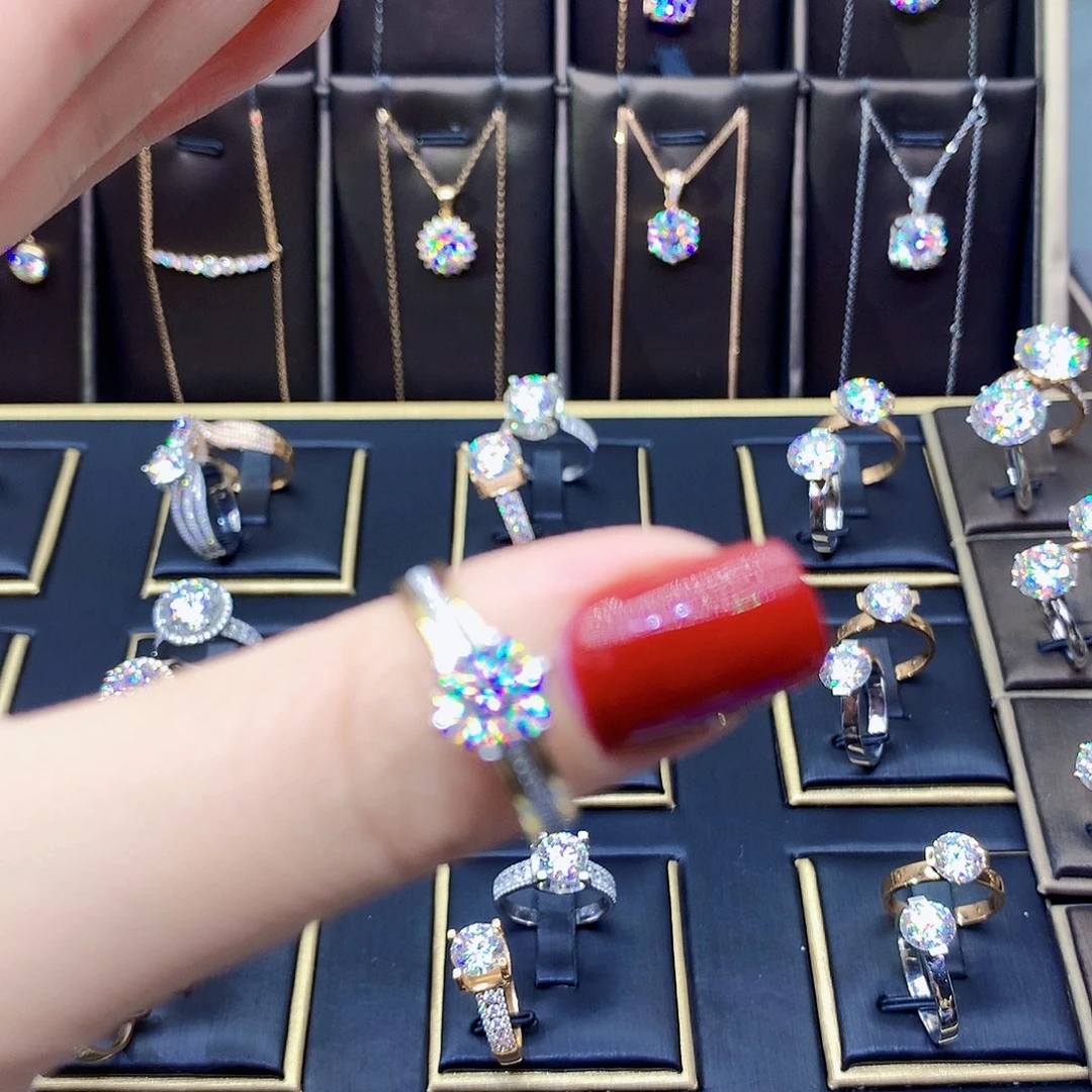 18K金镶嵌合成碳硅石（莫桑石）戒指/指环小****