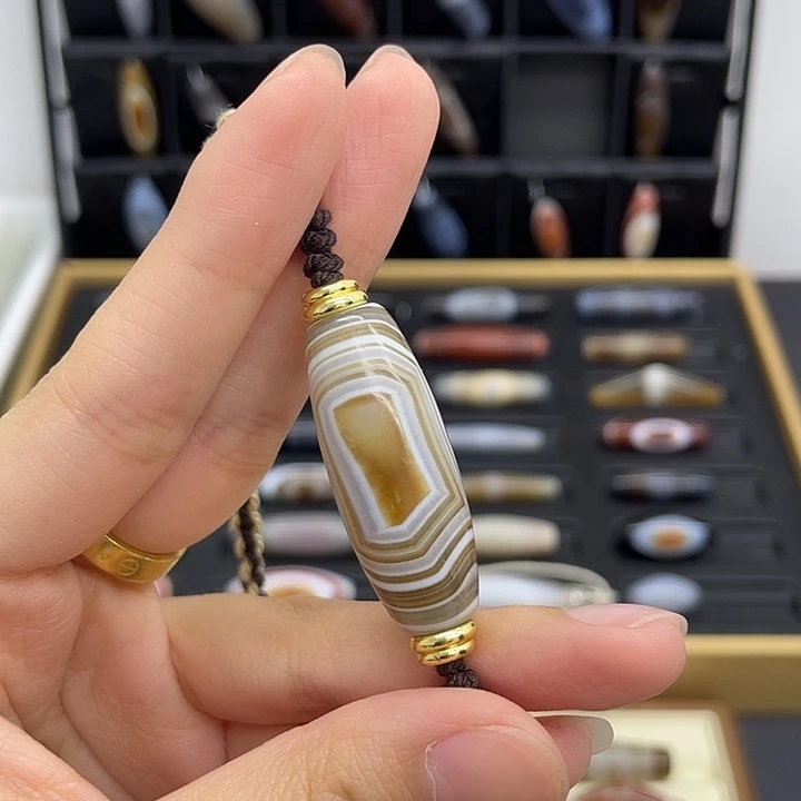 H***维玛瑙/玉髓未镶嵌珠宝半成品
