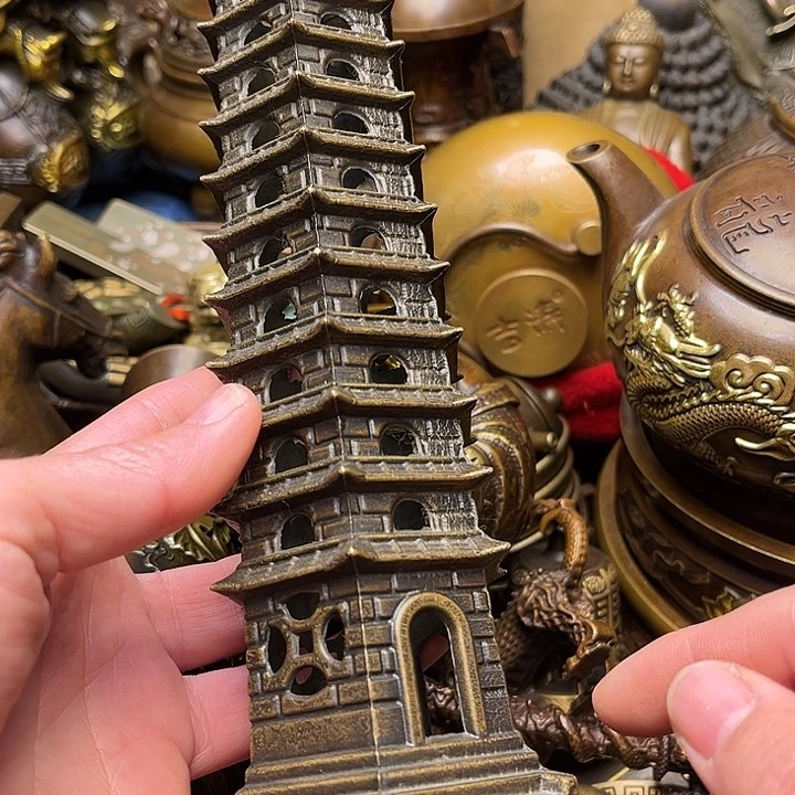 精美铜器批发档口