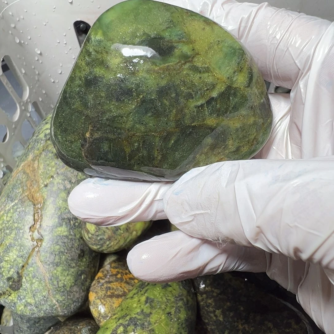 蛇纹石玉未镶嵌珠宝奇石邓*