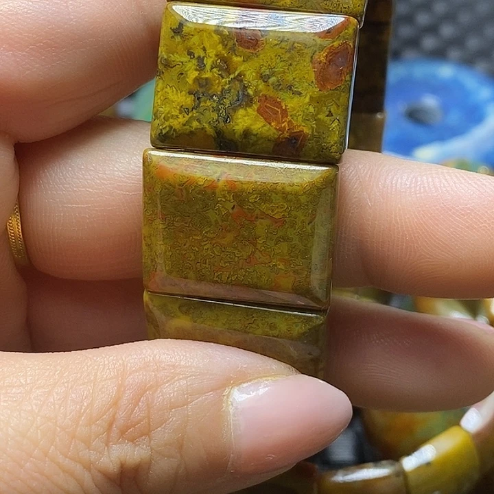 至***石玛瑙/玉髓未镶嵌颈饰