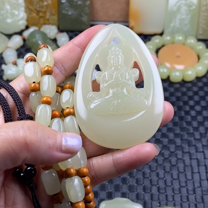 昆仑料镂空观音坠