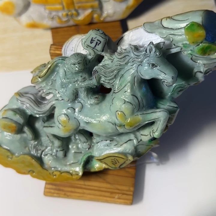 定制翡翠未镶嵌马上封侯摆件