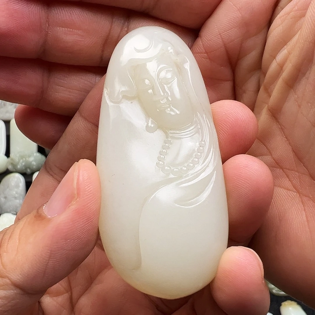 和田玉未镶嵌颈饰