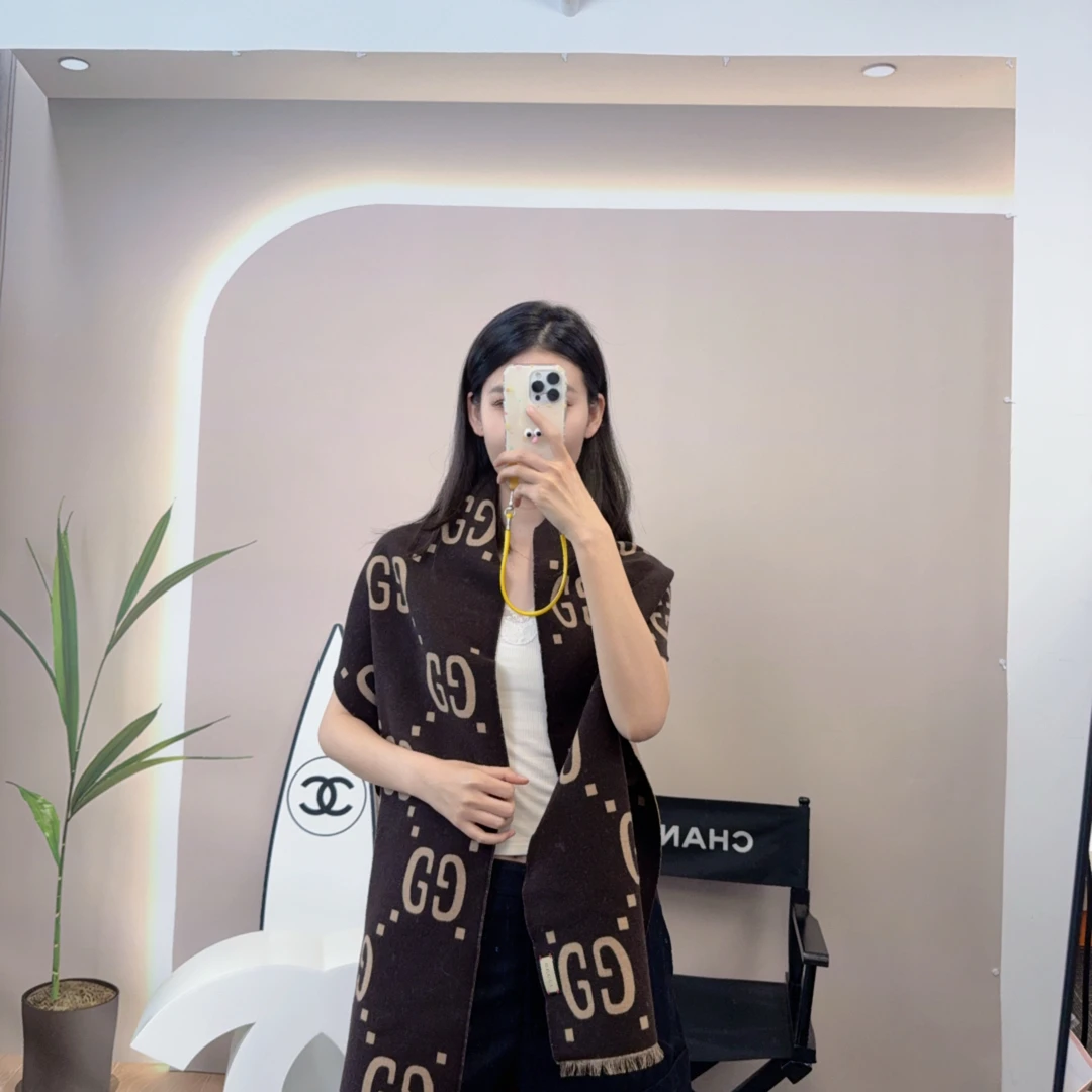 95新 GUCCI/古驰 麦殿/老花羊毛围巾35*190/250509SRRHC05