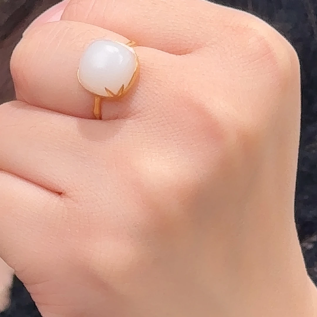 和田玉18K金镶嵌戒指俄料