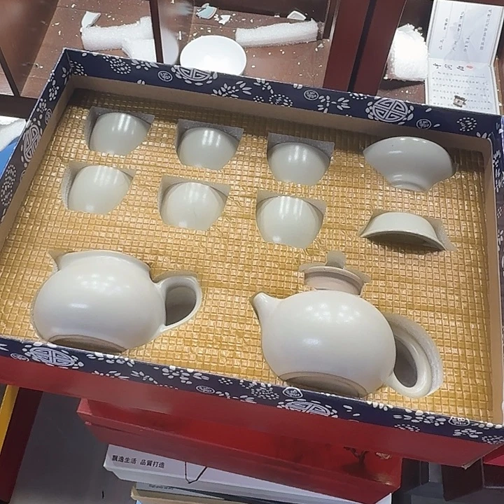孤品茶具套装等。