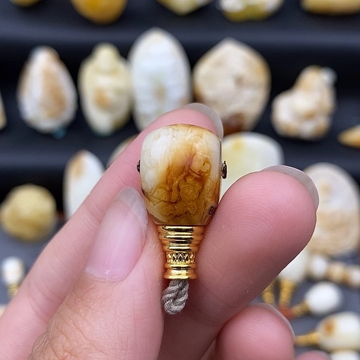 未镶嵌琥珀裸石12三通b898