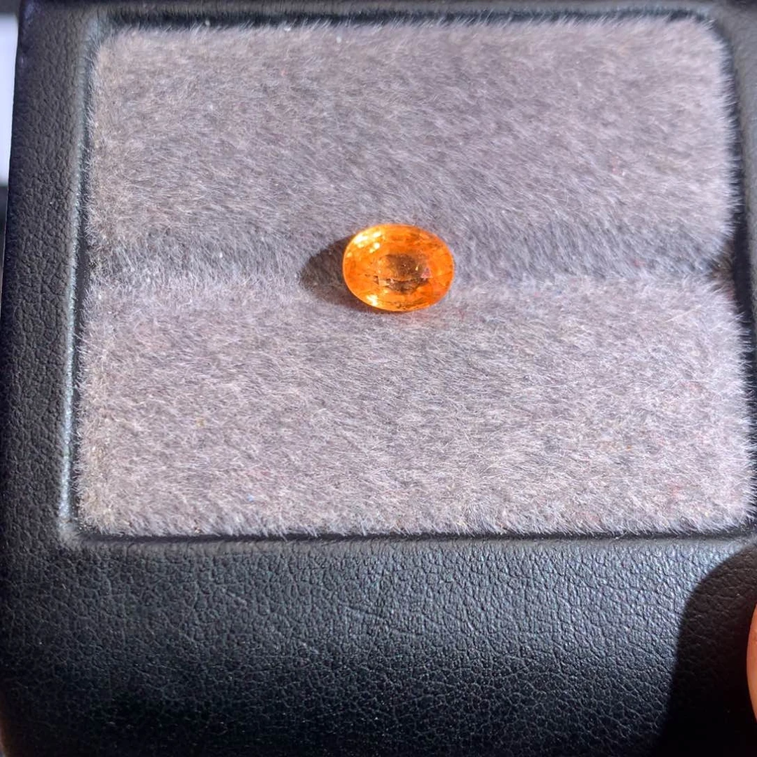 珠宝半成品石榴石（芬达石）未镶嵌2.2ct