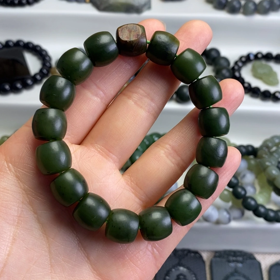 和田玉未镶嵌手串