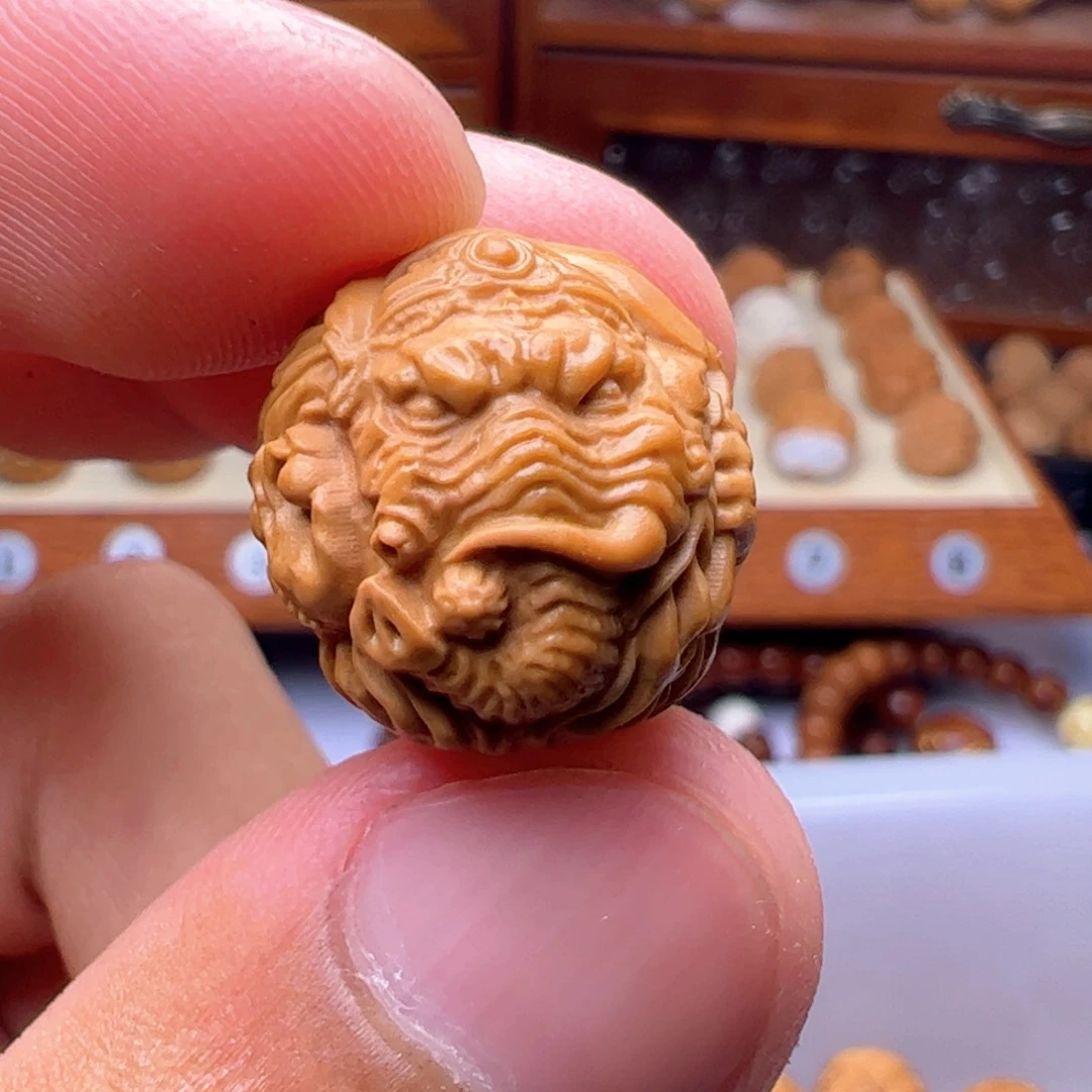 猴头核桃吊坠精工四臂向神