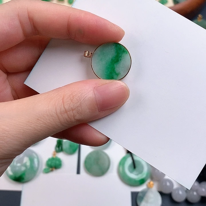 颈饰18K金镶嵌翡翠8863267677