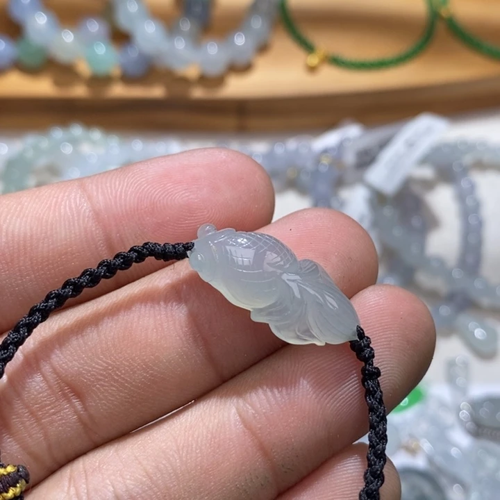 翡翠未镶嵌手链冰晴金鱼