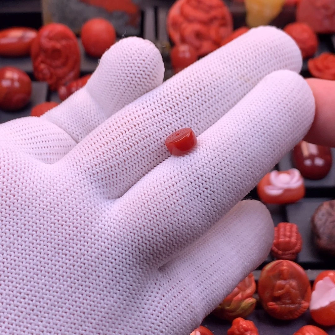 南红玛瑙未镶嵌川料原矿满色满肉精工直切隔片8mm厚4mm