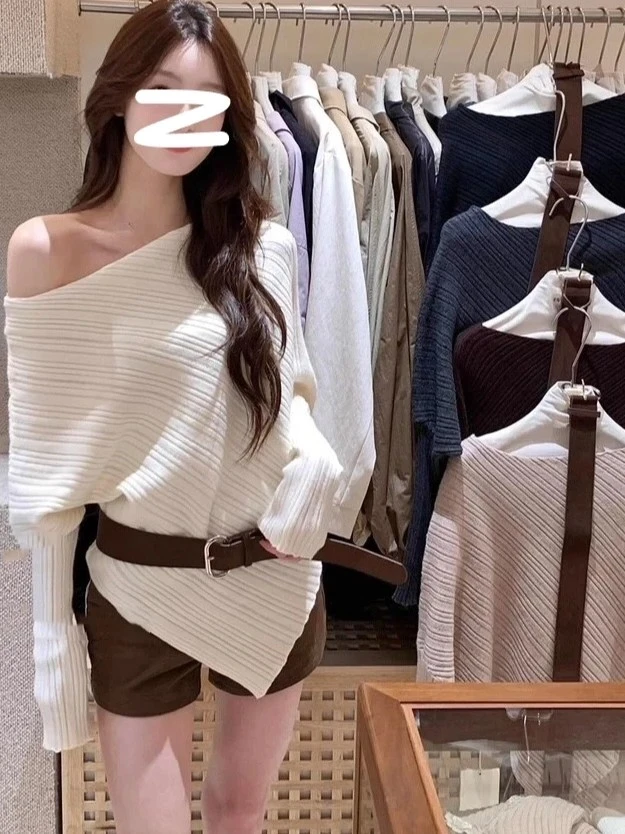 不规则斜领露肩针织衫女秋季新款气质宽松显瘦别致毛衣长袖上衣潮
