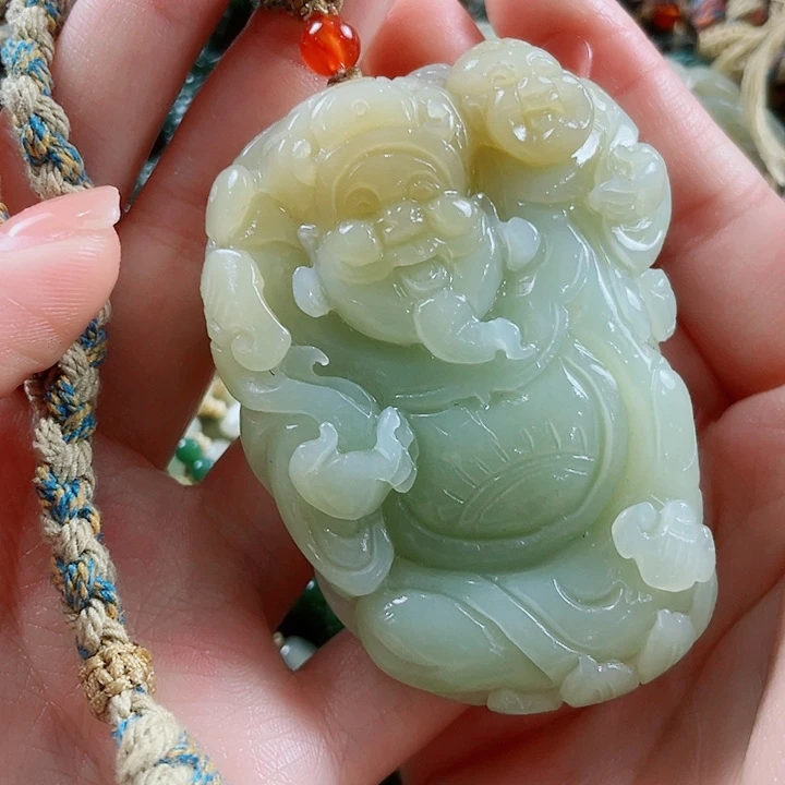 颈饰未镶嵌和田玉