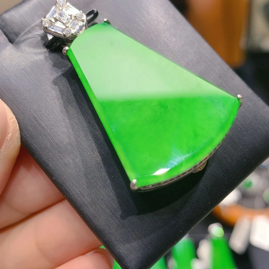 【闪购商品】颈饰银S925镶嵌翡翠2柒姐