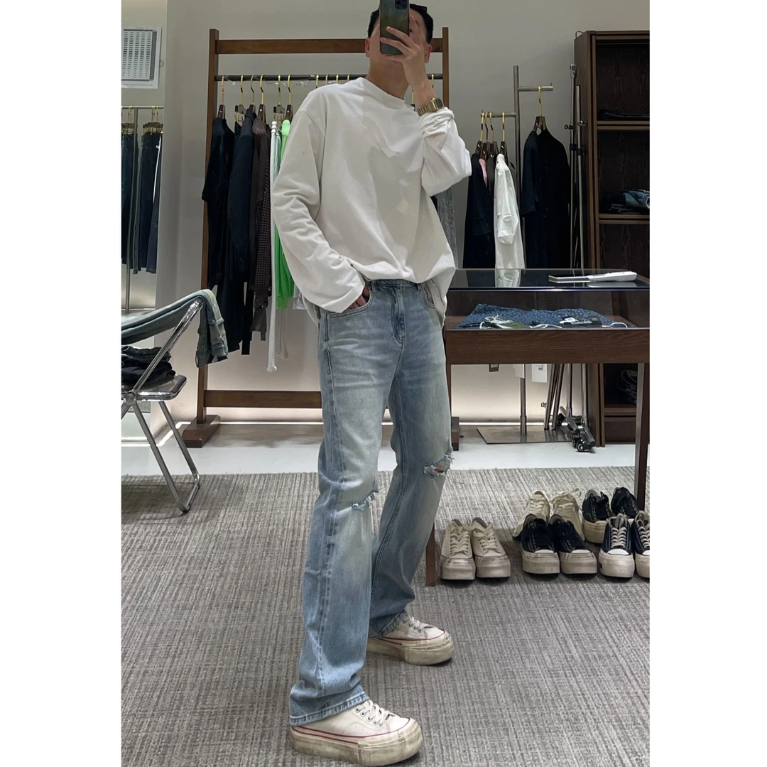 TKTHEKING/24790A赤耳丹宁显瘦四季破洞版经典蓝白水洗微喇牛仔裤