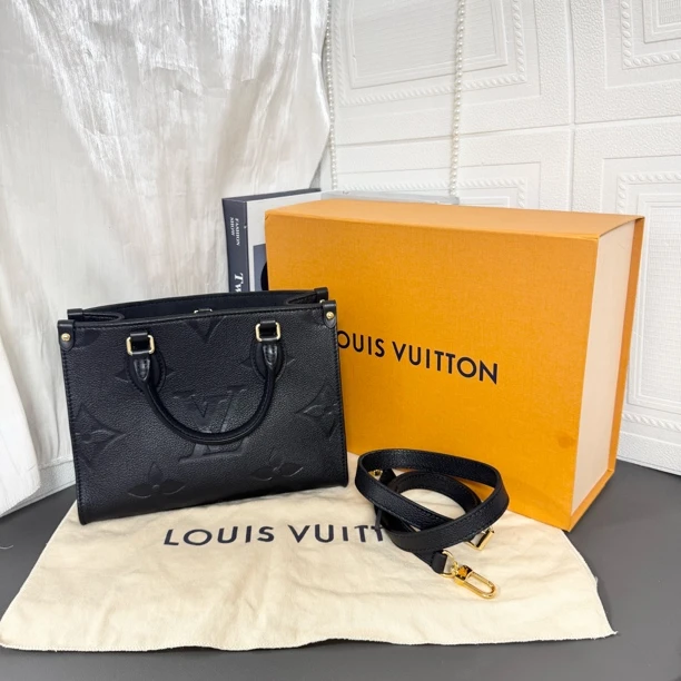 99新 LouisVuitton/路易威登 黑色on the go托特包手提斜挎包