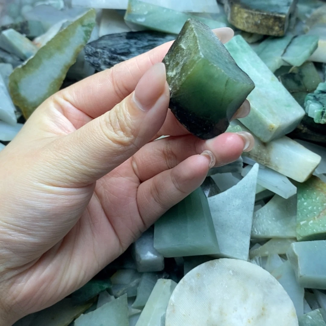 翡翠未镶嵌挂件翡翠