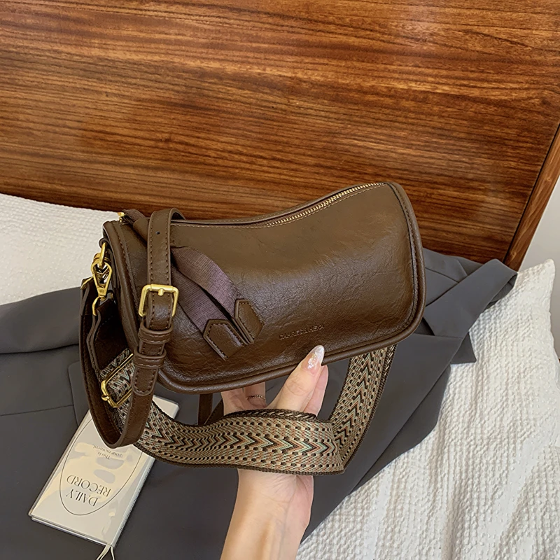 美拉德复古包包女2025新款网红爆款托特包小众时尚百搭单肩斜挎包