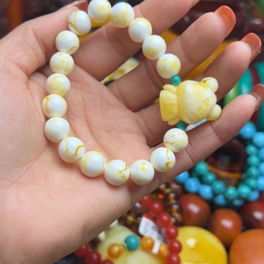 琥珀手串未镶嵌红**?蜜蜡