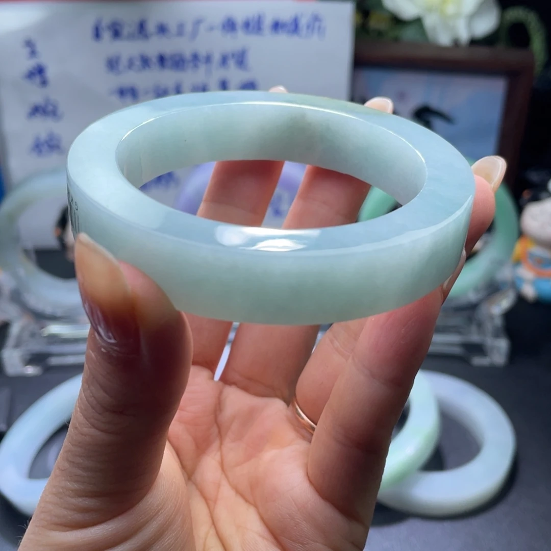 老***童定制翡翠未镶嵌翡翠