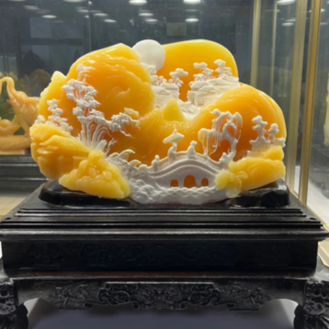 山水玄关位置摆放，作品精致俏色巧雕设计风格雕刻