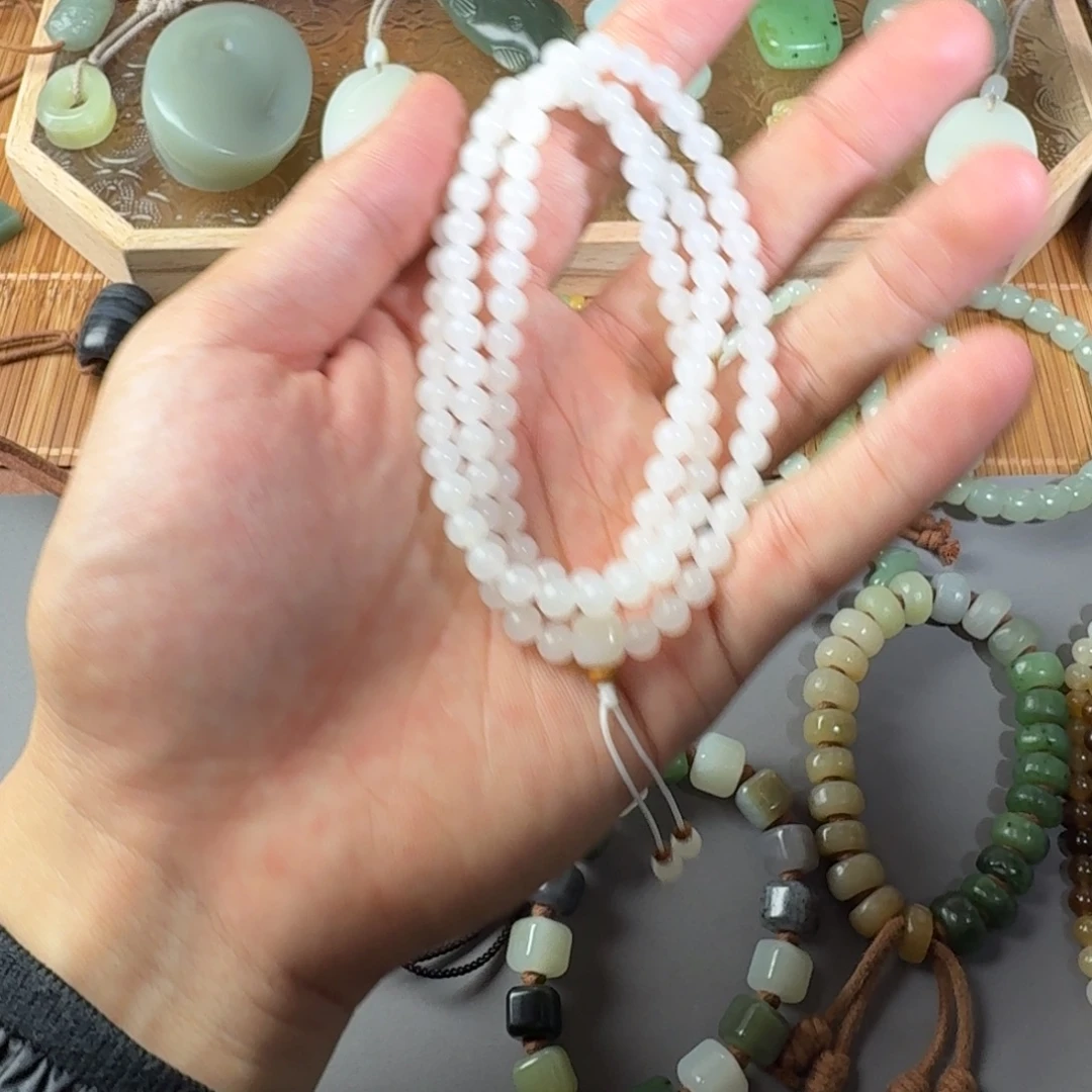 和田玉（糖玉）未镶嵌颈饰