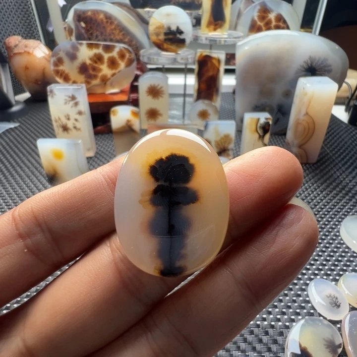 未镶嵌玛瑙/玉髓珠宝奇石