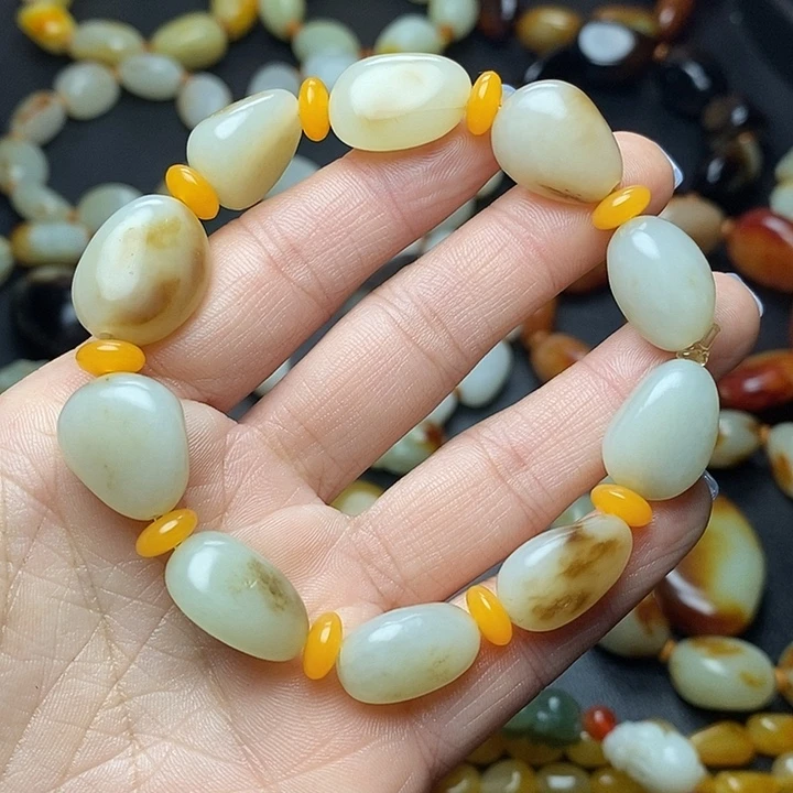 和田玉未镶嵌手链