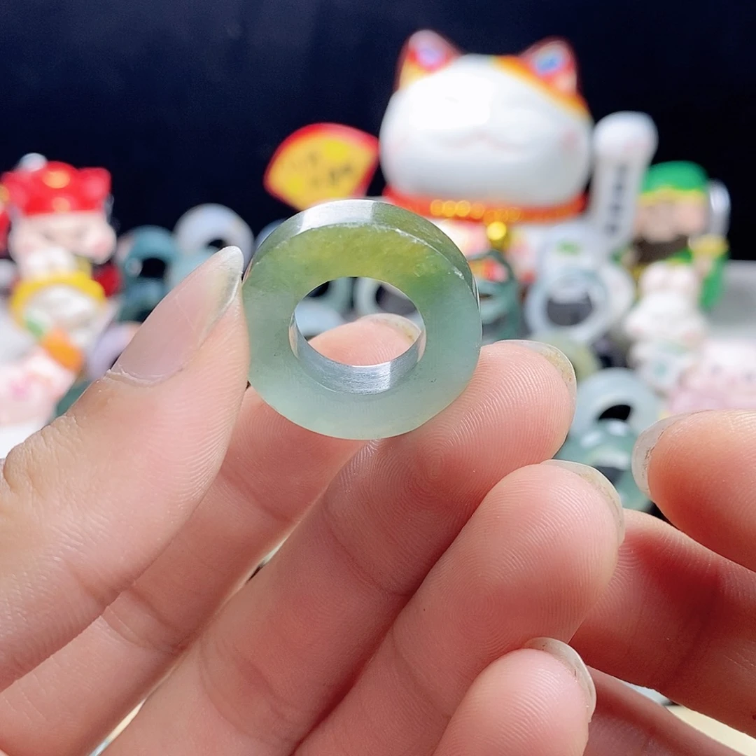 定制翡翠未镶嵌独****柔戒指