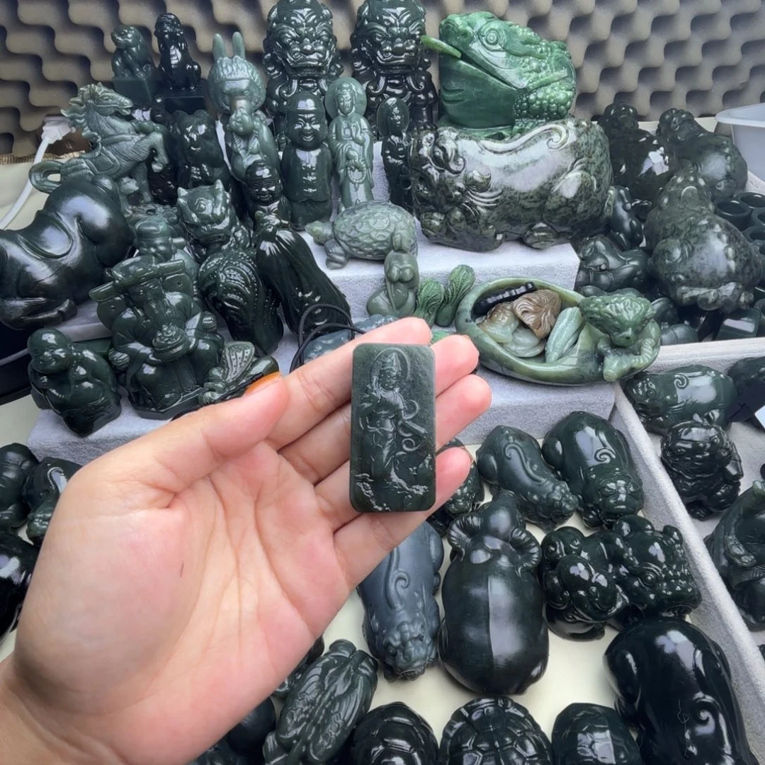 和田玉（糖玉）未镶嵌颈饰