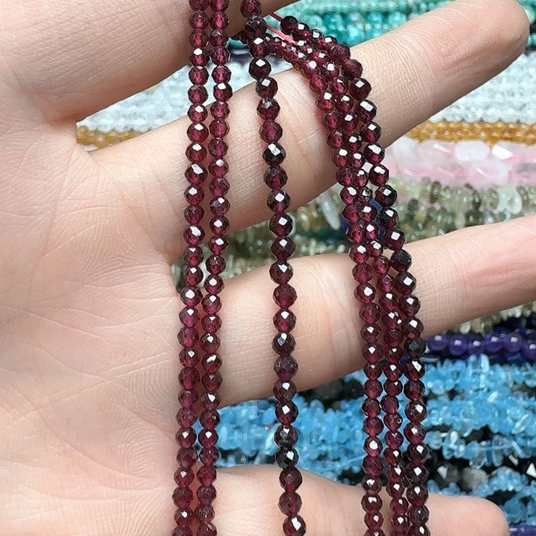 玛瑙/玉髓未镶嵌珠宝半成品一条3mm石榴石