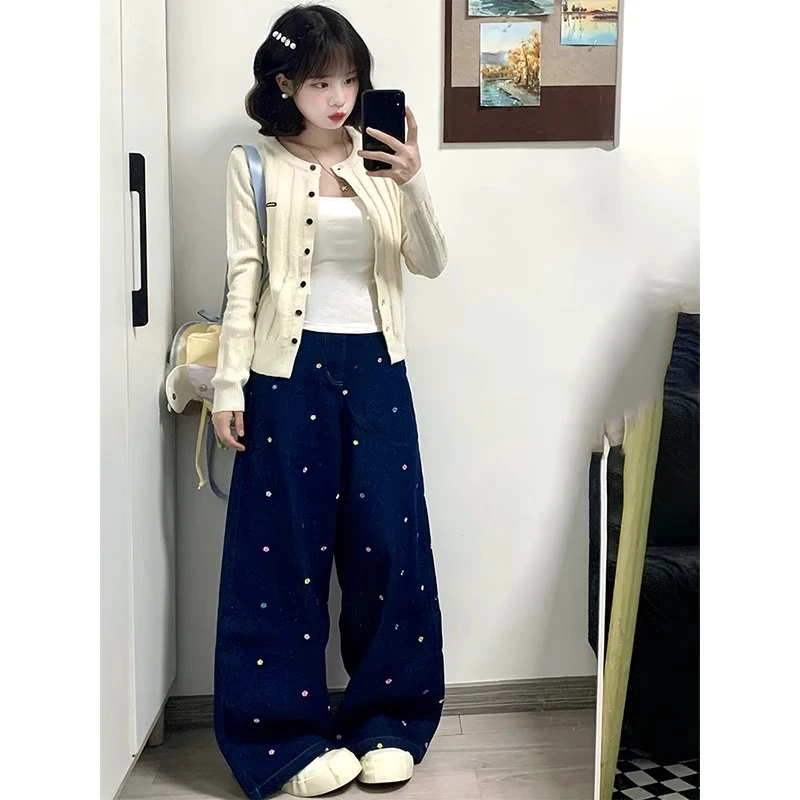 胖mm大码女装小花刺绣阔腿牛仔裤女秋季新款女裤高腰显瘦直筒长裤