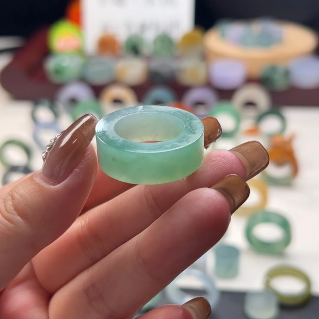 定制翡翠未镶嵌戒指