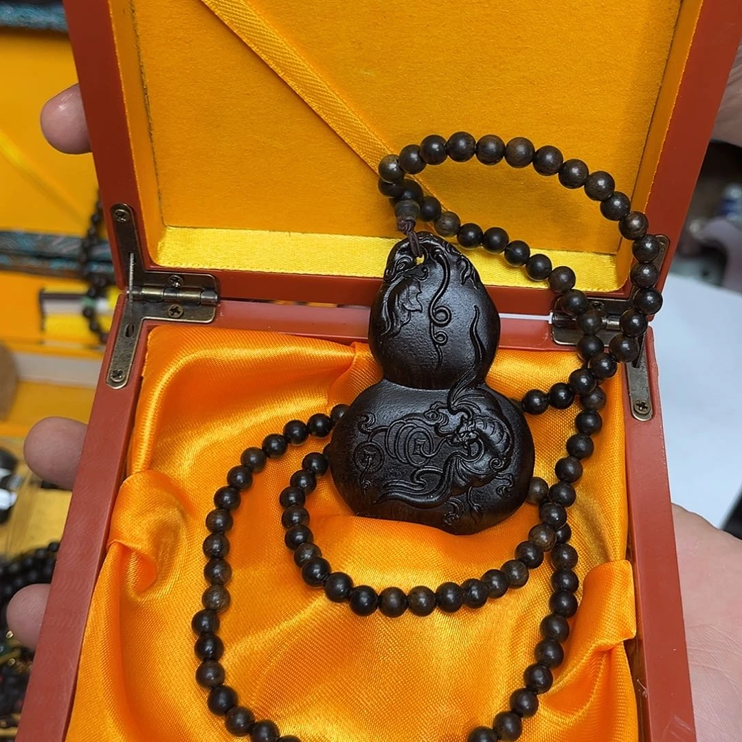 大叶紫檀（黑酸枝木类）