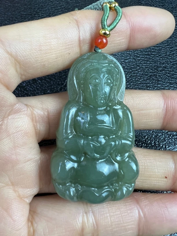 和田玉正装观音挂件