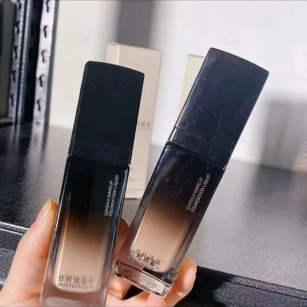 小黑瓶红叶诱瑟粉底液