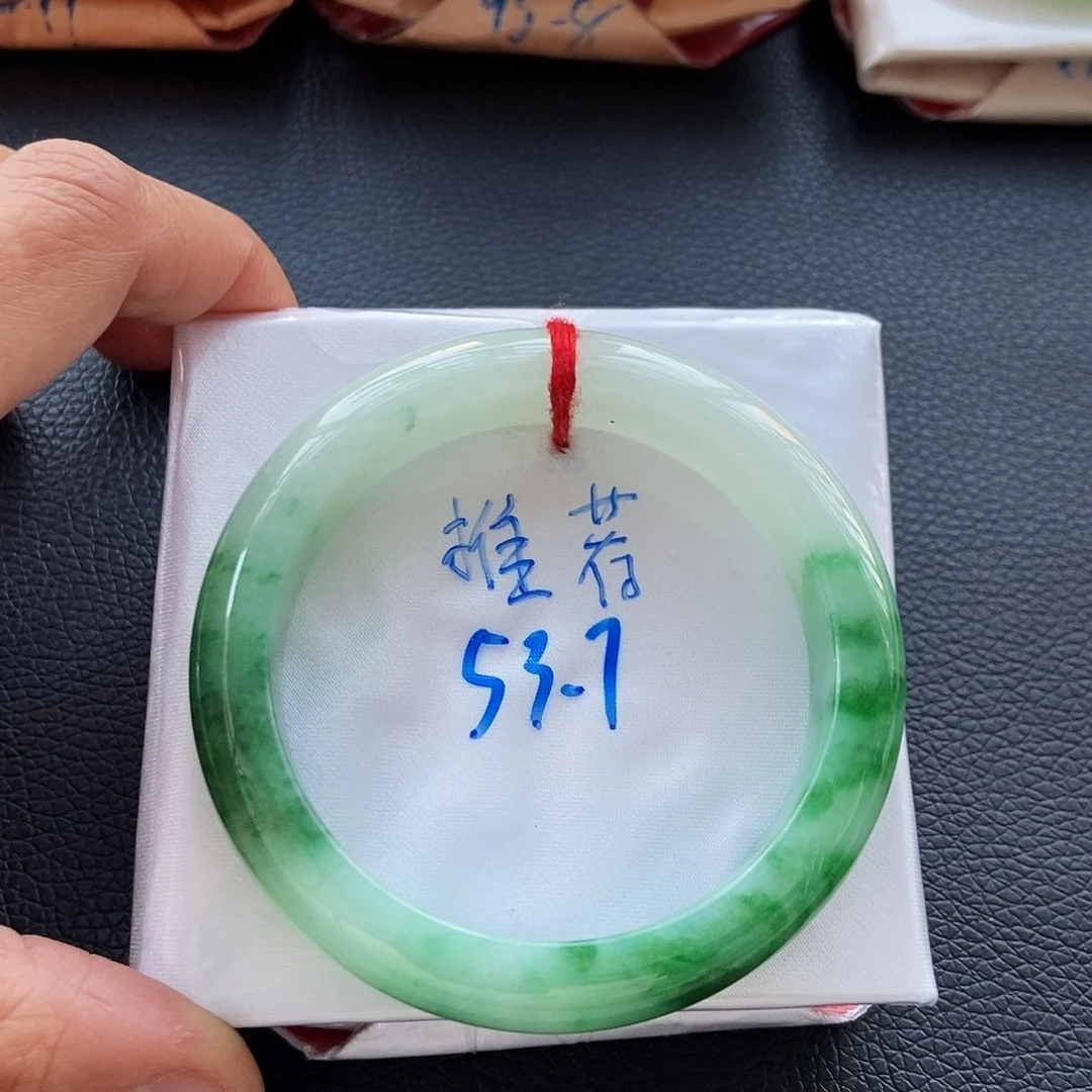 翡翠手镯未镶嵌19飘花半山水19