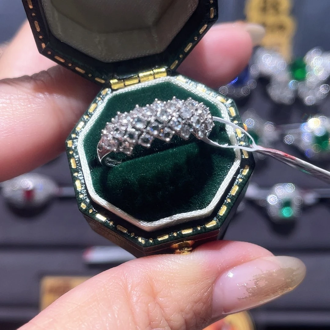 钻石戒指/指环18K金镶嵌菠萝排戒