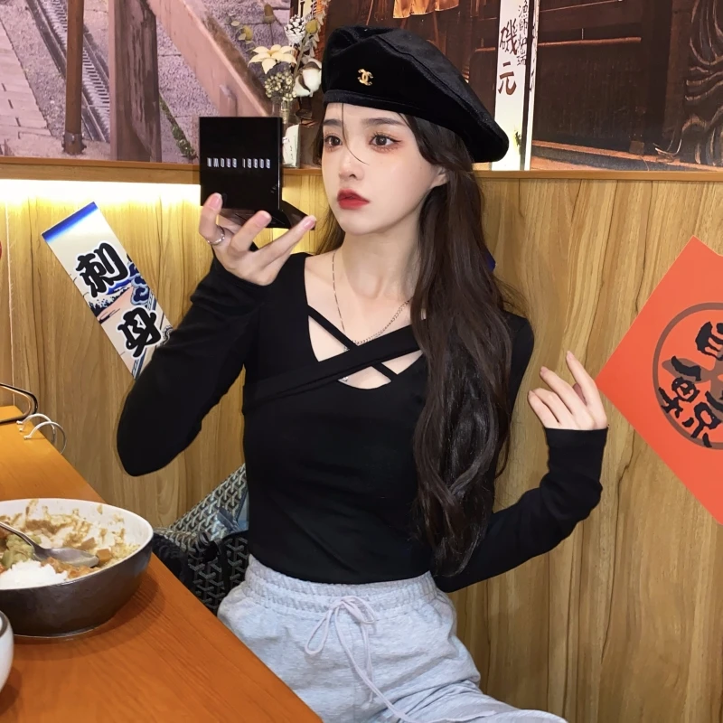 2025新款冬季上衣女设计感内搭打底衫小众黑色修身显瘦长袖T恤潮