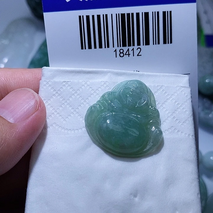 颈饰未镶嵌翡翠天光墟翡翠市场现金代购