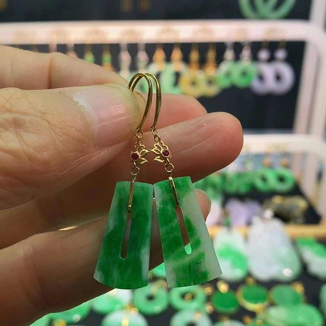 翡翠18K金镶嵌耳饰耳饰