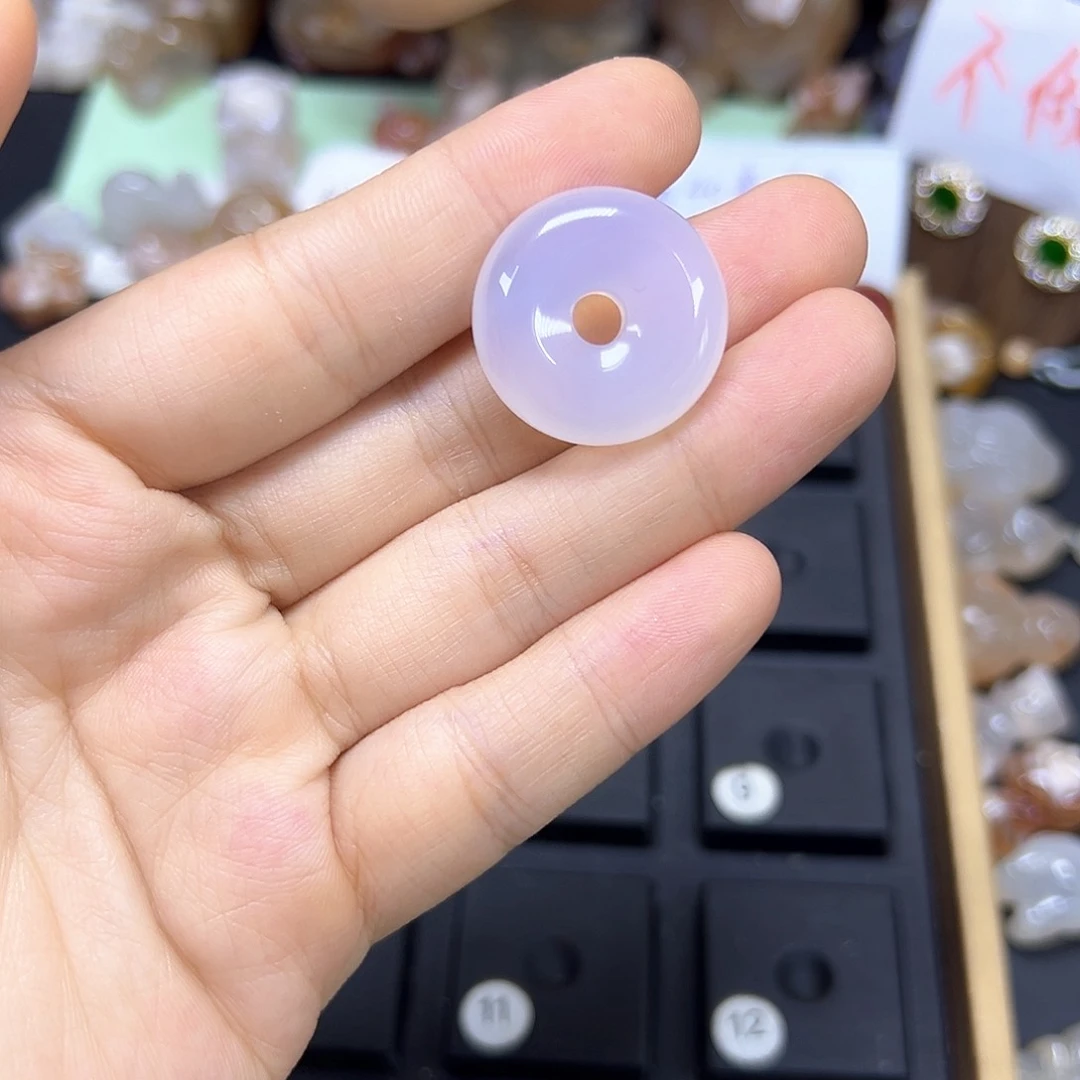 石英质玉未镶嵌吊坠(赠链)8****7