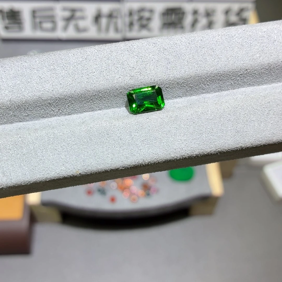 未镶嵌裸石石榴石2.11ct精品天然沙弗莱