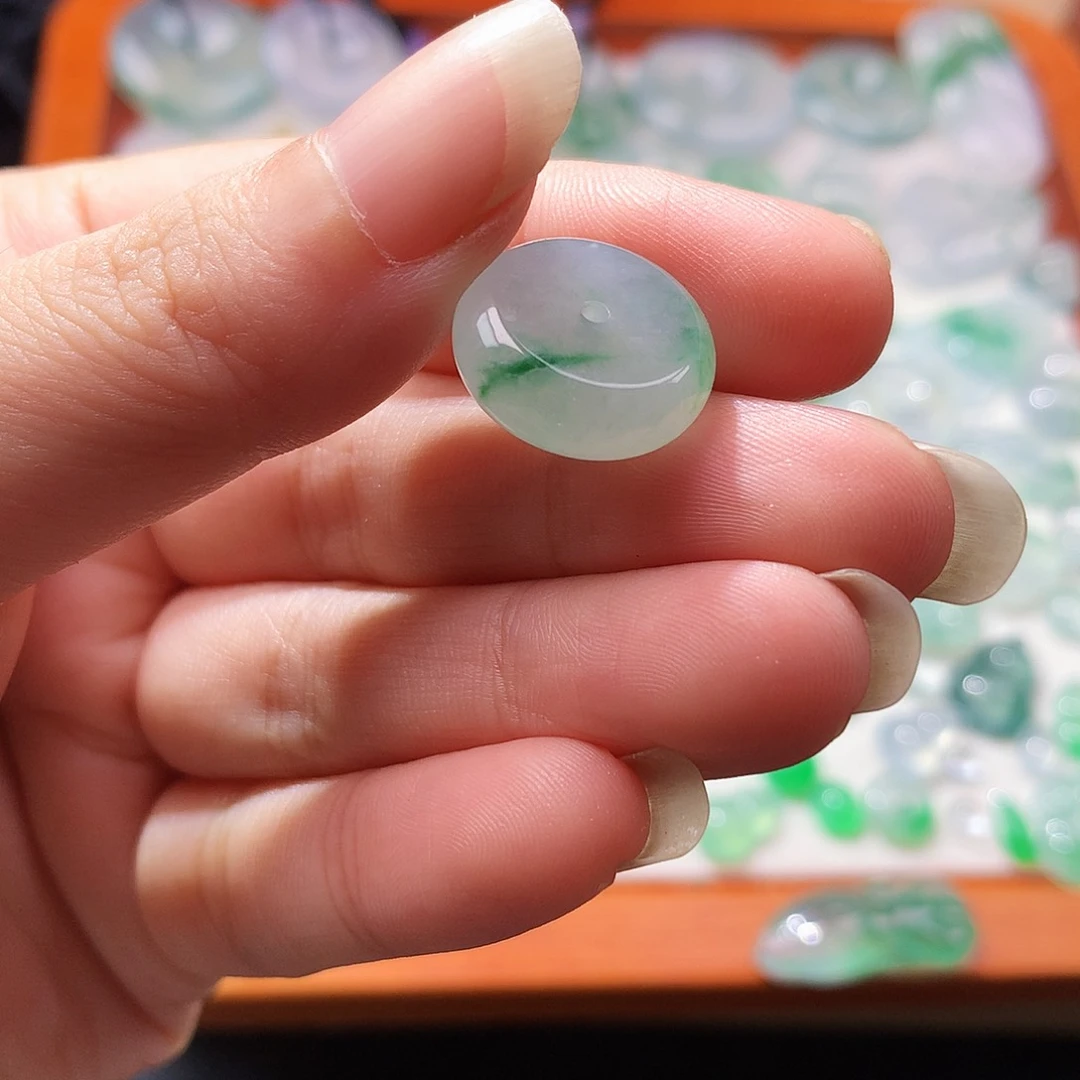 翡翠未镶嵌吊坠(不含链)翡翠