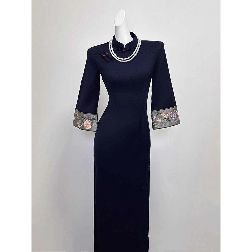 旗袍2025新款秋冬女黑色高端修身倒大袖连衣裙日常可穿复古民国风