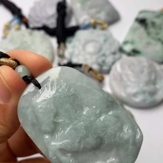 翡翠未镶嵌挂件翡翠